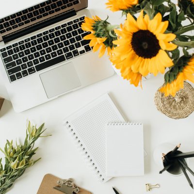 laptop with sunflowers