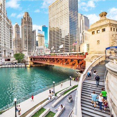 chicago riverwalk in the beautiful city of chicago